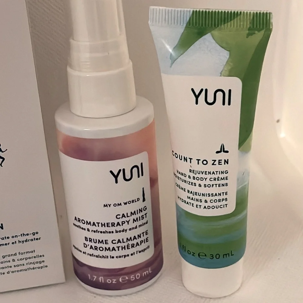 Yuni Beauty on the Run Travel Kit - NWT